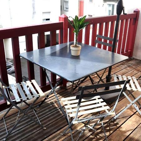 Ferienwohnung Duplex Avec Belle Terasse Au Centre De Bayonne Exterior foto