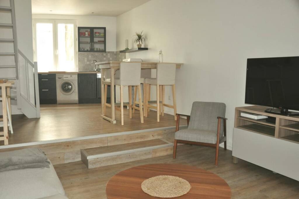 Ferienwohnung Duplex Avec Belle Terasse Au Centre De Bayonne Exterior foto