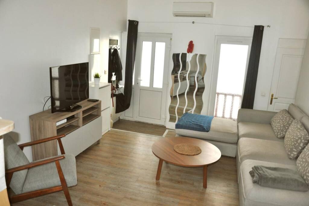 Ferienwohnung Duplex Avec Belle Terasse Au Centre De Bayonne Exterior foto
